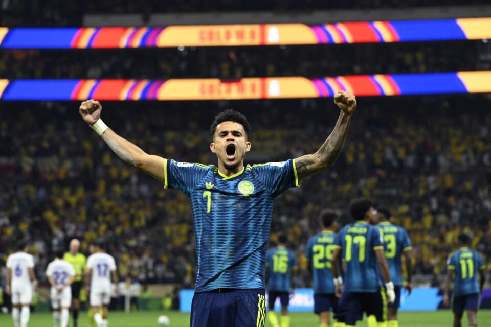 Colombia debutó en el Mundial con victoria 3-1 sobre Uzbekistán