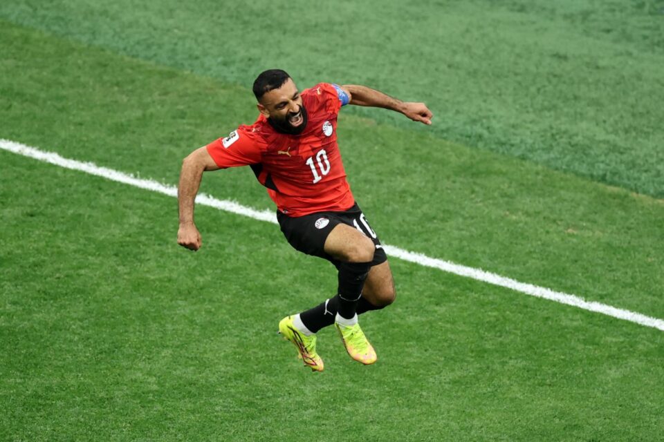 Egipto conquistó el primer triunfo de su historia mundialista de la mano de Salah