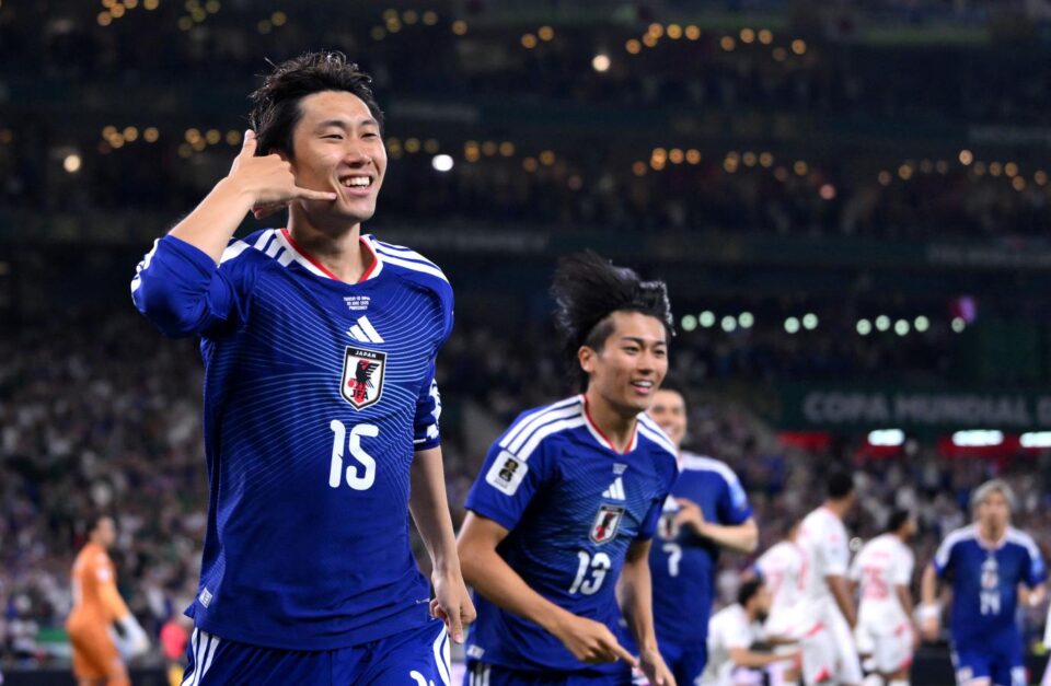 Japón goleó en el partido 1000 de la historia de los Mundiales y eliminó a Túnez
