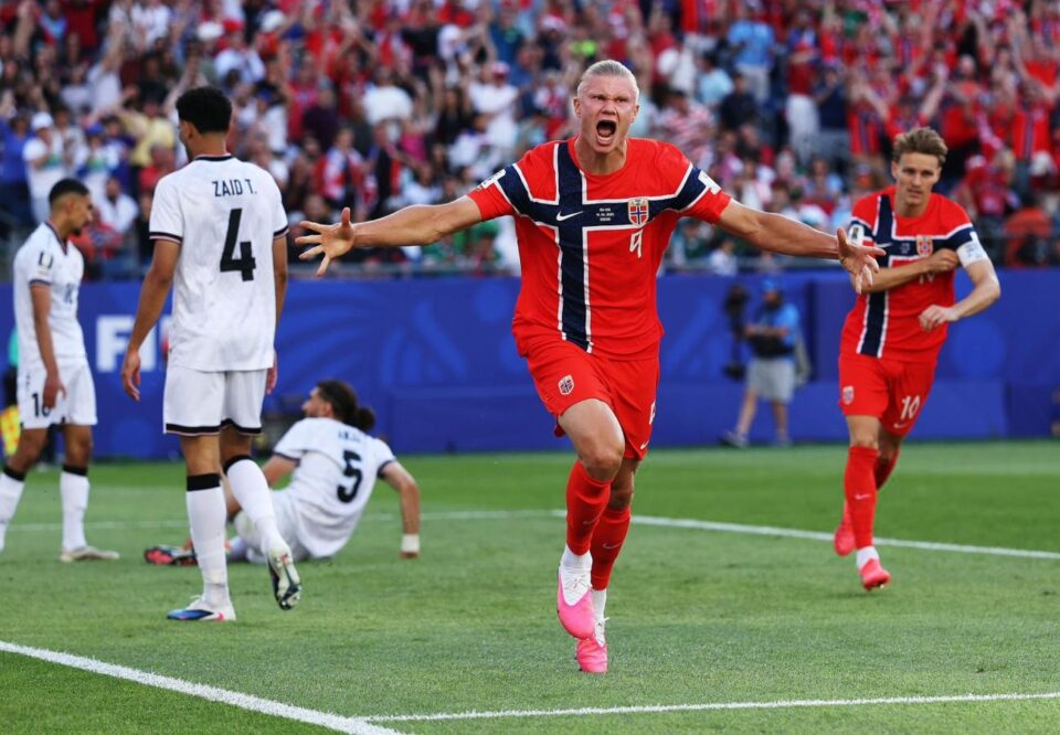 Erling Haaland guió a Noruega en su debut triunfal en el Mundial