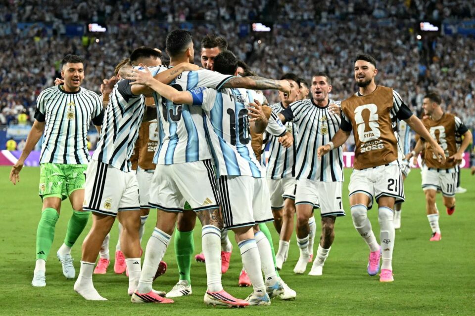 Argentina sufrió para vencer 3-2 a Cabo Verde y jugará ante Egipto en octavos de final